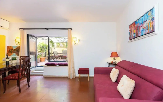 Rental in Rome Ciambella Art Home