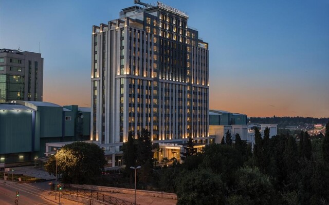 Отель DoubleTree by Hilton Istanbul Topkapi вид на фасад