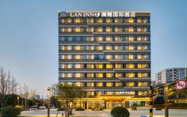 Laninno International Hangzhou Xiaoshan Airport Grand Exhibition Center Hotel