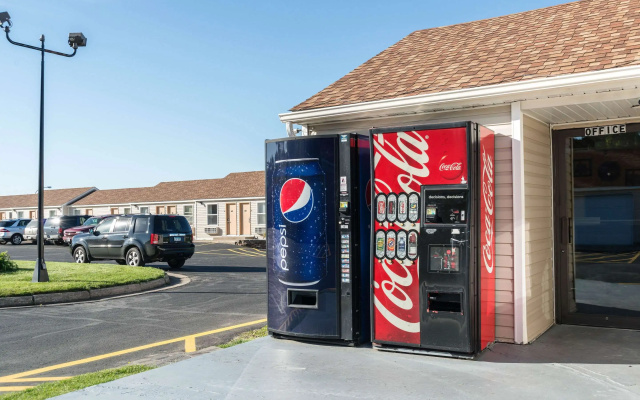 Rodeway Inn & Suites Austin I-90