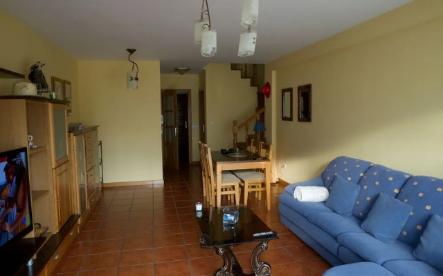 Casa Con Piscina en Perbes
