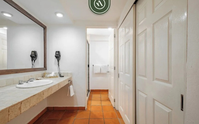 Amazing 1 BR Condo - Terrace - Pool - Romantic Zone