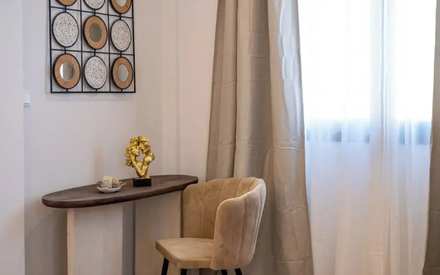 Lazuli Hermes Apartments