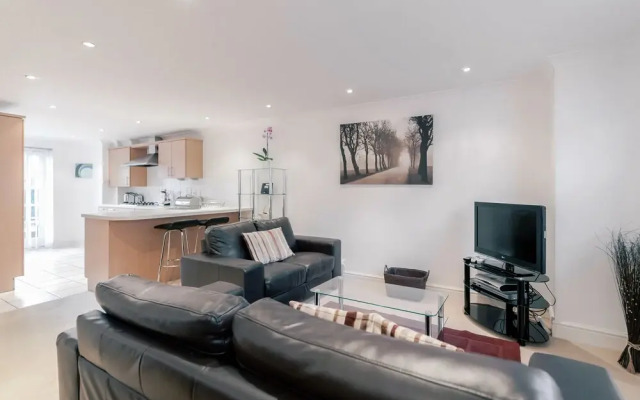 Roomspace Apartments -Sandfield Court