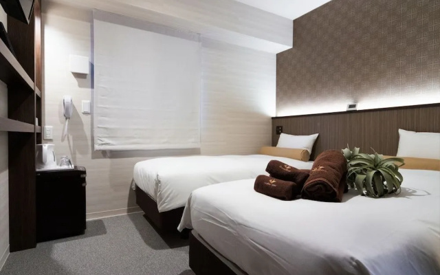 Namba Minami Crystal Hotel