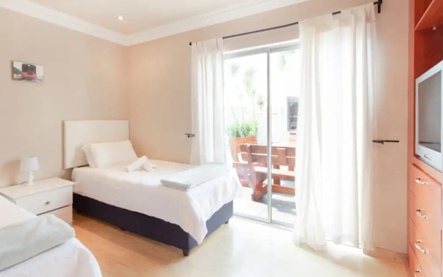Villa West Beach