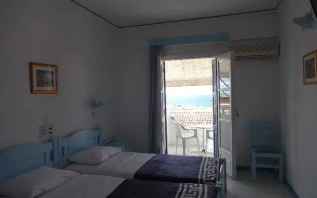 Remezzo Hotel & Studios