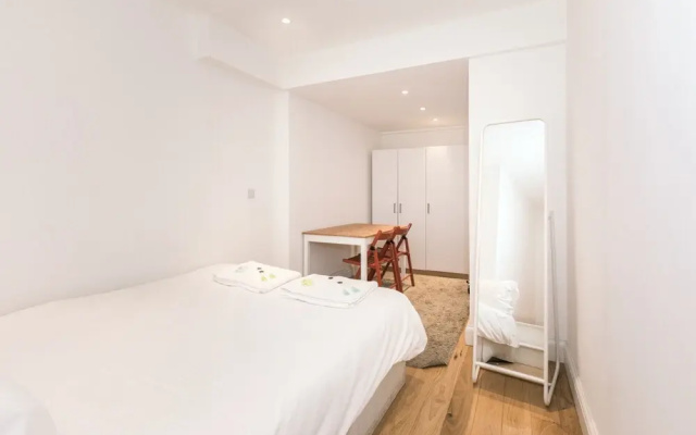 Eson 2 - The Westbourne Terrace Cocoon