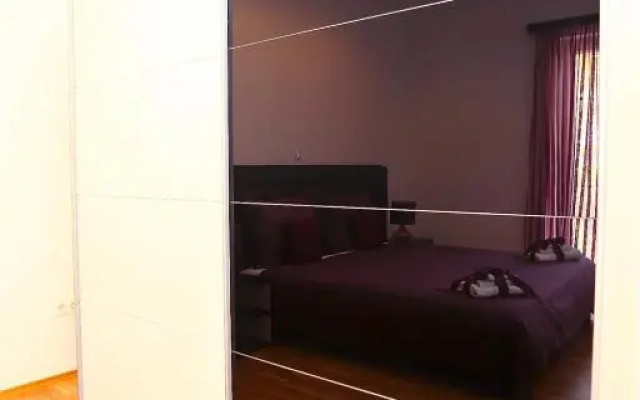Royal Deluxe