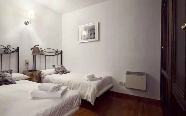 Luderna - Apartamento con terraza Bonaigua B3 Toran