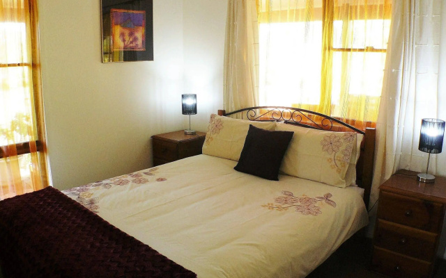 Protea Farm Cottages