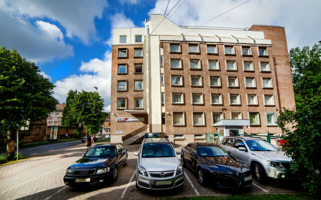Tia Hotel парковка