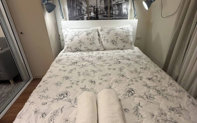 1BR Luxury Apartment The Camden Place