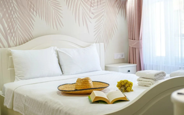 Lutro Otel