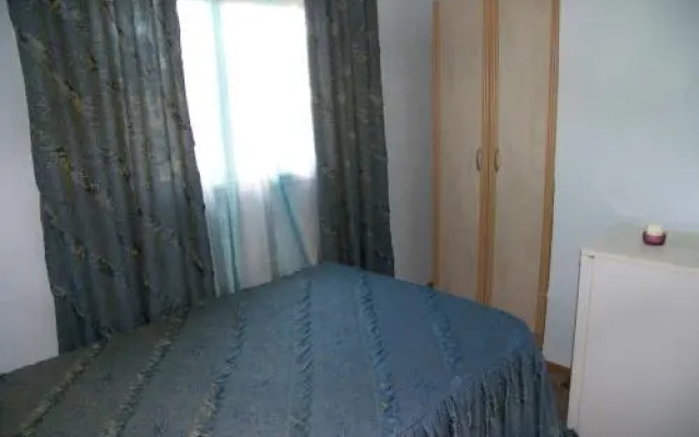 Hotel Apriori