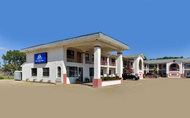 Отель Americas Best Value Inn-Meridian вид на фасад