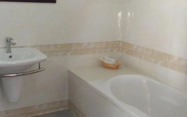 Outhoumphone Hotel