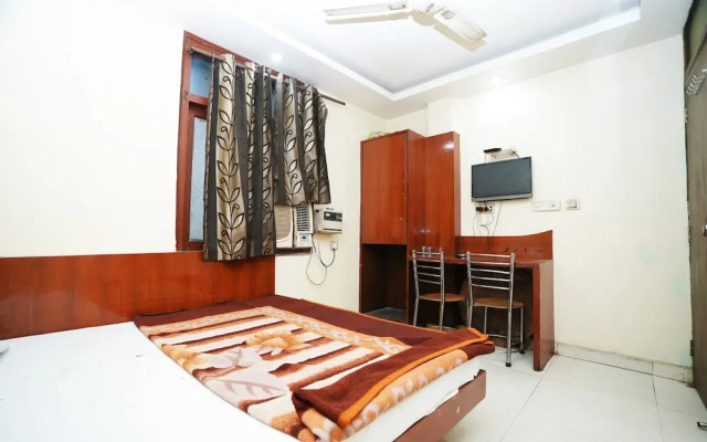 Hotel Ashirwad near New Delhi Railway Station, Paharganj