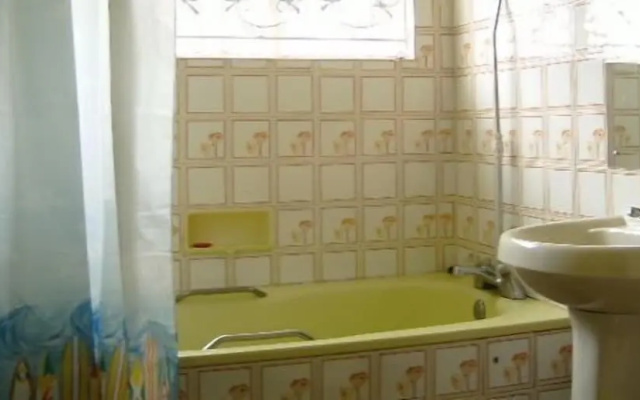 Fahari Guest House