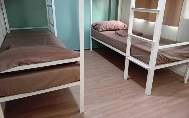 OYO 91244 Aufa Chalet