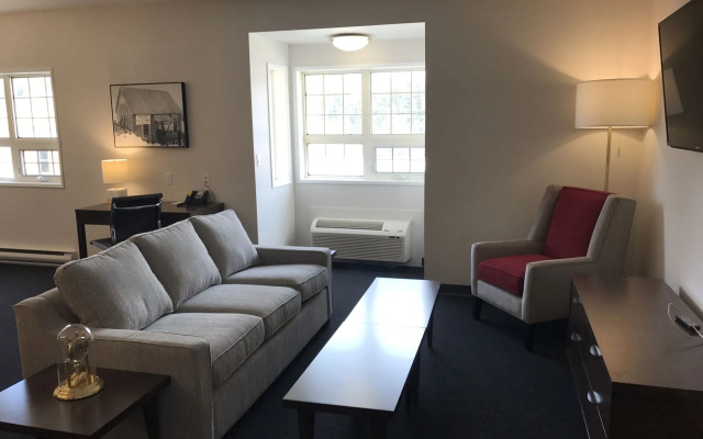 Edgewater Hotel