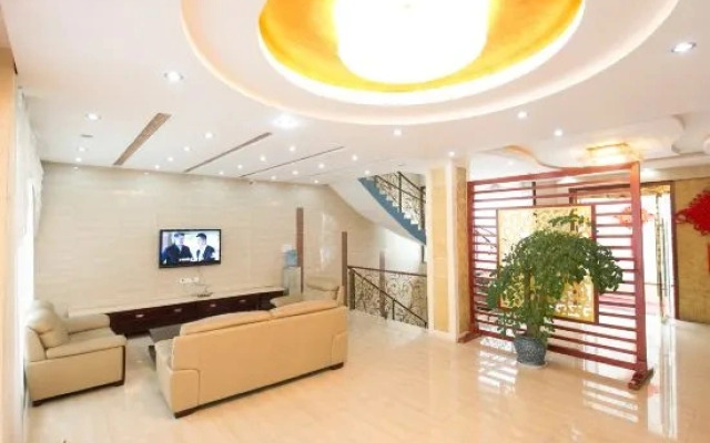 Q+ Jiuhuashan Hongyunlou Grand Hotel