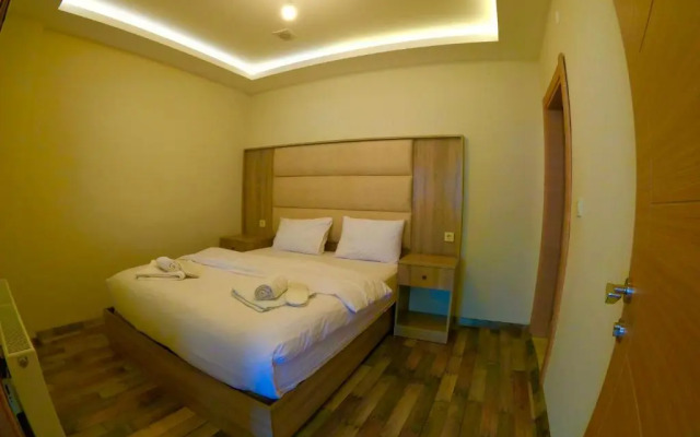 Danis Motel