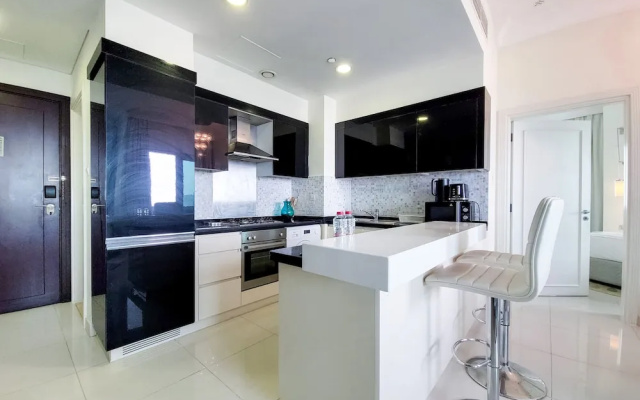 GreenFuture - Super Chic Condo With Incredible Cityscape Views