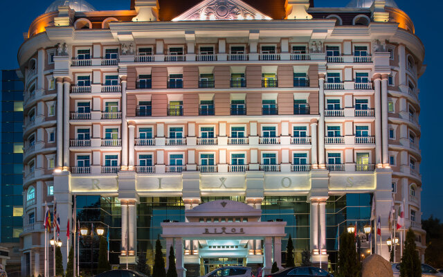 Гостиница Rixos Almaty вид на фасад