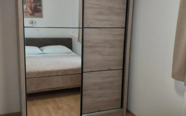 Apartment Seman