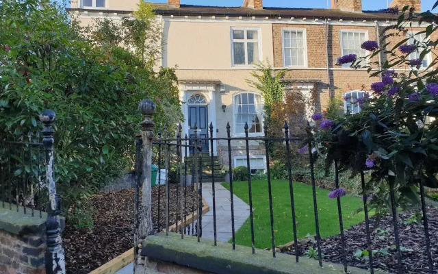 2 Mount Terrace
