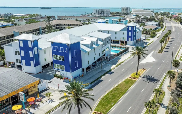 The J Hotel Dunedin near Honeymoon Island State Park, an Ascend Collection Hotel