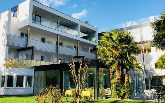 Hotel Gschwangut Лана вид на фасад