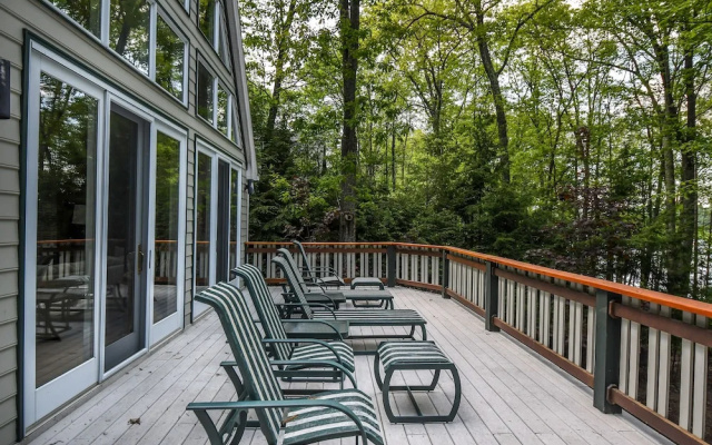 Quiet Retreat 4 Bedroom House