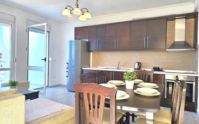 Two Bedroom Apartment With Sea View-061