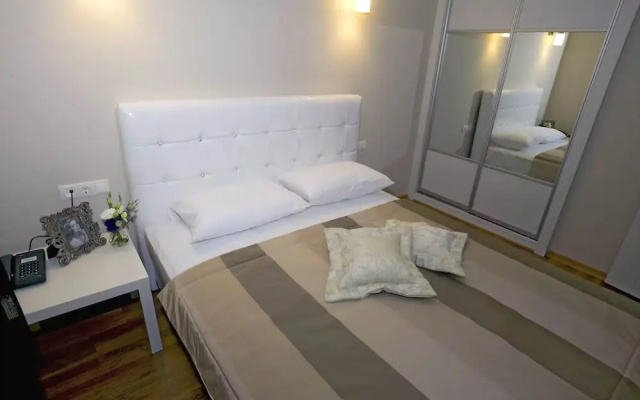 Kondo Suites & Residence
