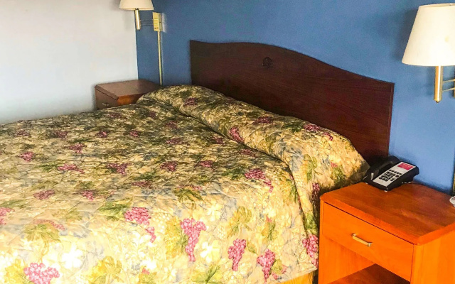 Economy 7 Inn