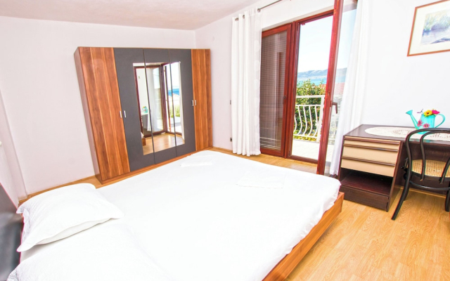 Apartment Luce