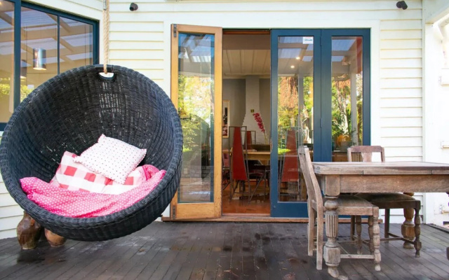 Characterful 2 Bedroom Ponsonby Villa With Private Garden