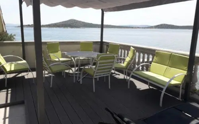 Robinzon Holiday House Val