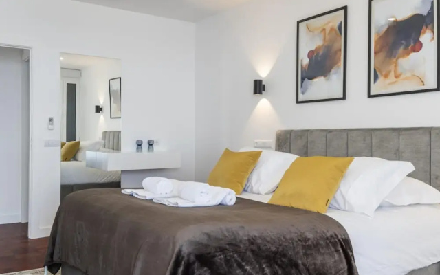 Lido Sunrise Apartment by Homie