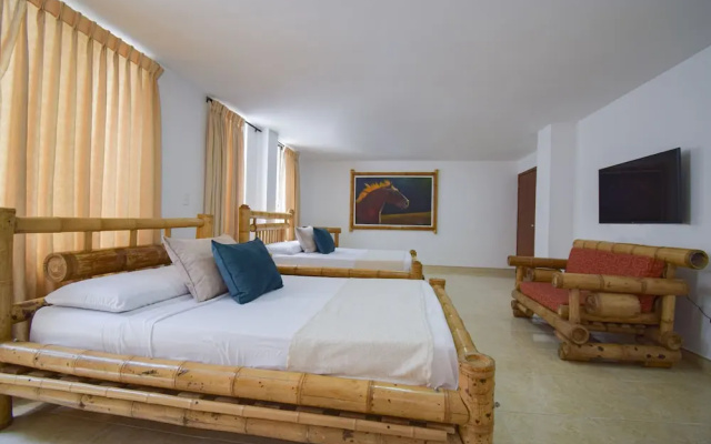 Hotel Toledo Plaza