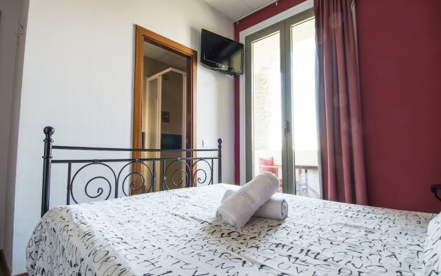 Отель Safestay Passeig de Gracia вид на фасад