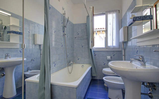 RIALTO MARKET NEW 5pax 3bed 2bath Wifi PowerAircnd