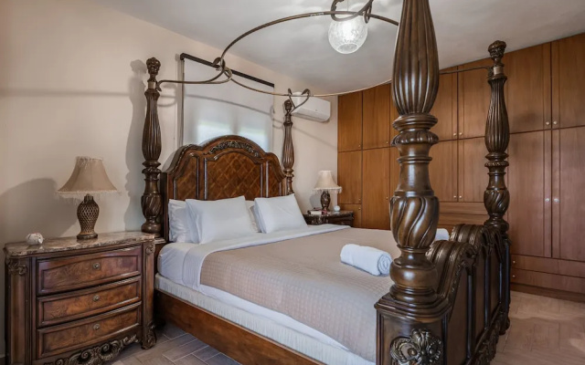 Villa Aris: A Serene Experience, 3BRs, Pool & Bbq