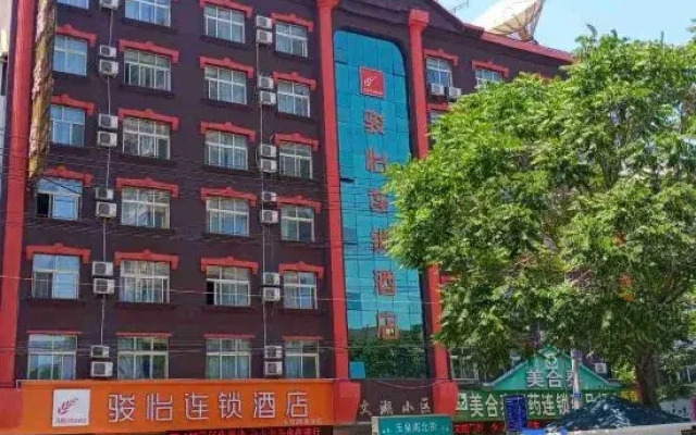 Junyi Chain Hotel (Gulou Yuhuangge North Street)