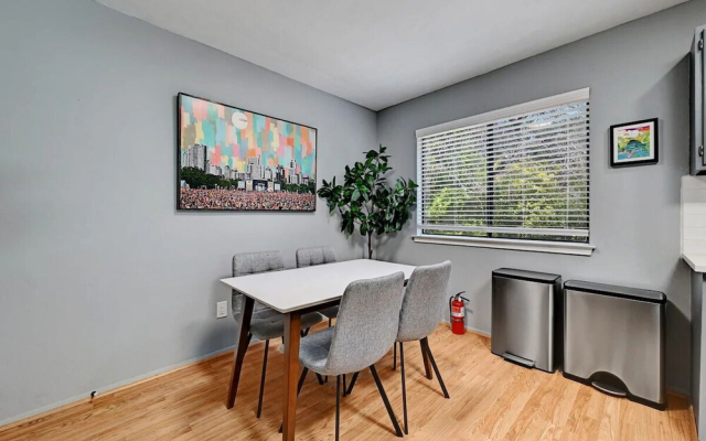 Modern 3BR Home in Vibrant Austin Pool