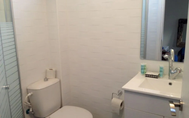 Dato's Beach Studio-Apartments