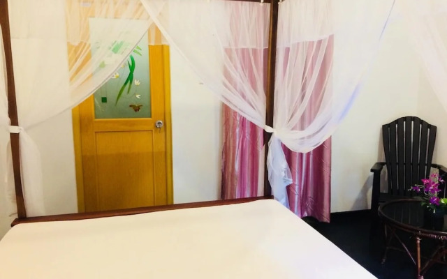 Damith Tourist Inn