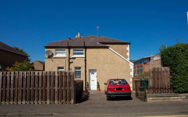 Flat With Garden